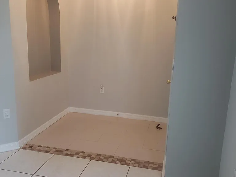 9967 Shadow Creek Dr — Photo 5