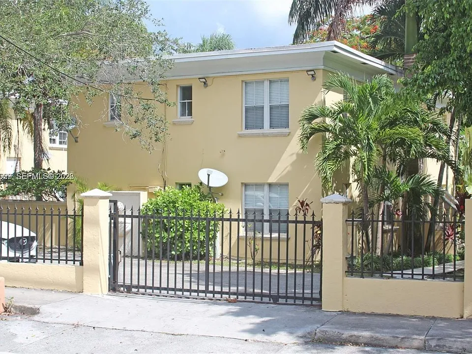 3395 Franklin Ave #D