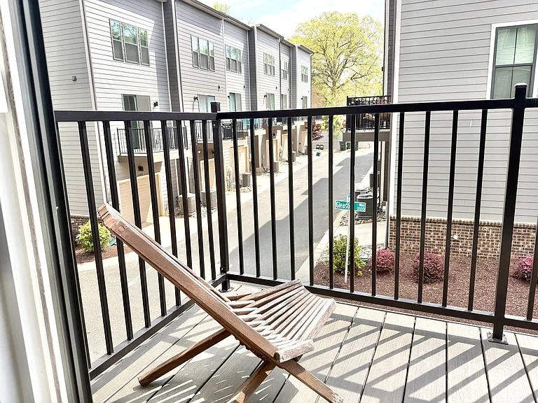 outdoor balcony off of dining room