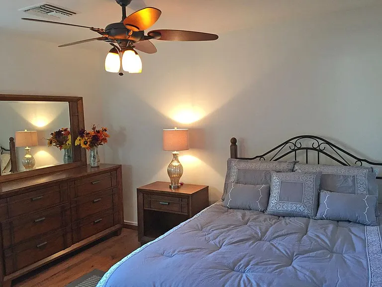 527 N Plaza Amigo — Photo 18