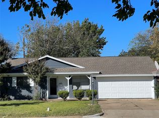 1056 Easy St, Grapevine, TX 76051