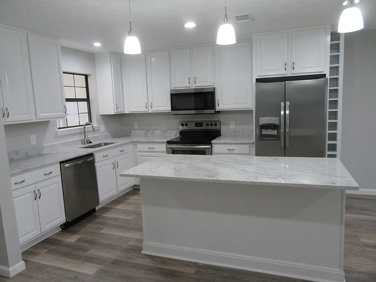 1345 Capri Dr — Photo 10