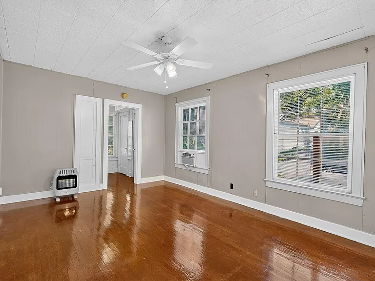4205 Avenue B #GARAPT — Photo 18