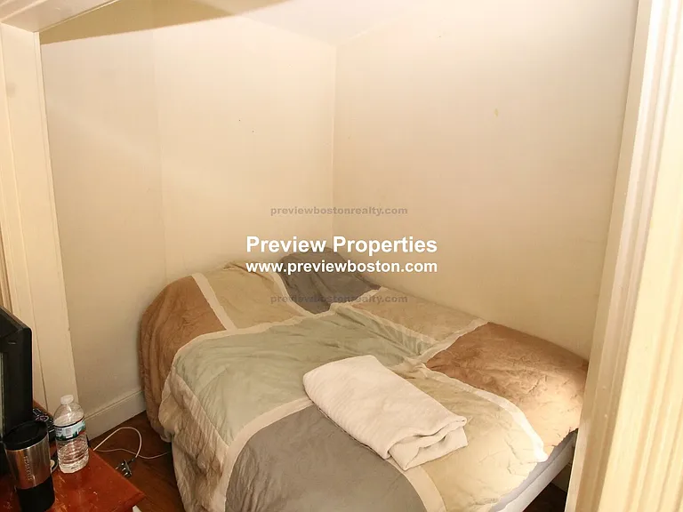 28 Sidlaw Rd #14P — Photo 3