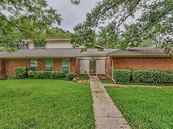 2nd image of 4005 Three Oaks Dr
