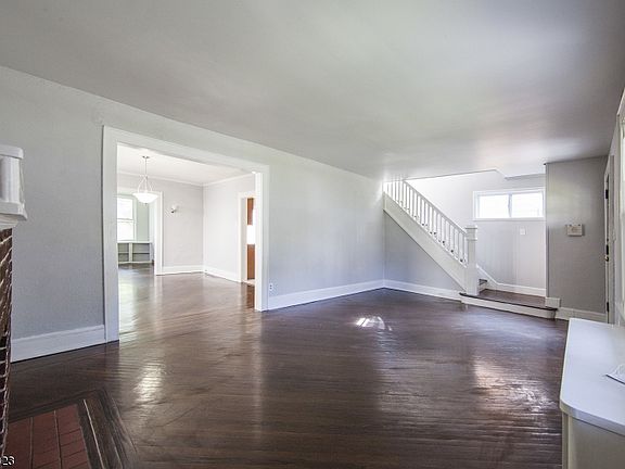 3rd image of 175 Smallwood Ave
