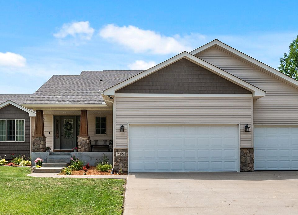 1st image of 20927 Goldenrod Ln