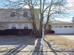 1235 Freeman Rd, Hoffman Estates, IL 60192