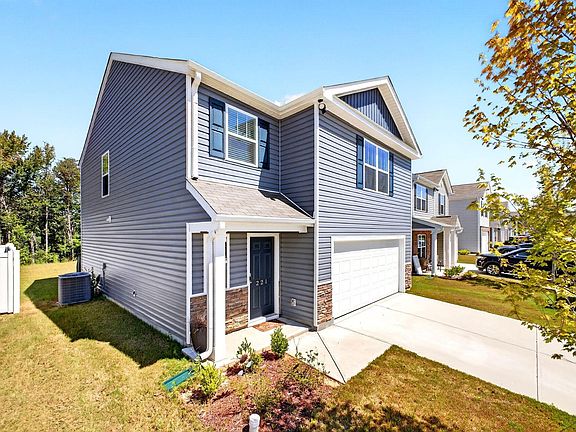 2nd image of 221 Mable Leaf Ln
