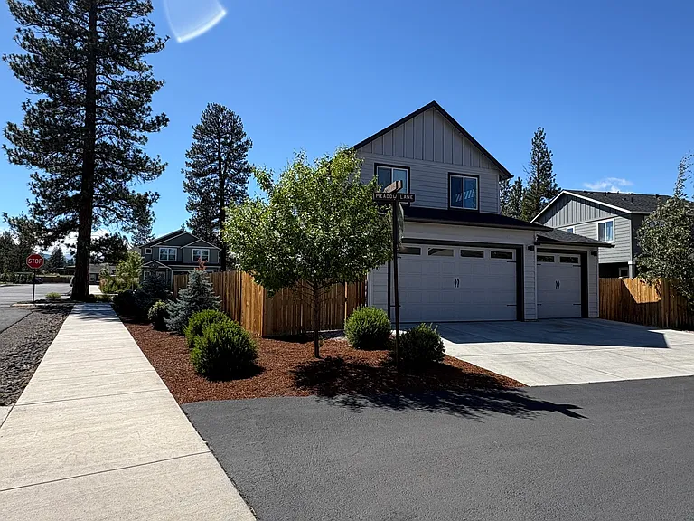 616 N Willitts St — Photo 25