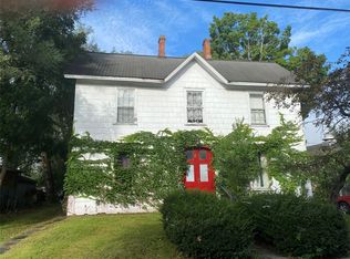 6 S Liberty Ave, Endicott, NY 13760