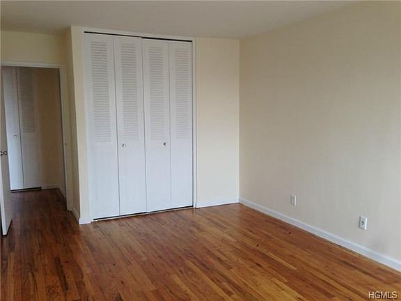 5th image of 415 Gramatan Ave APT 5E
