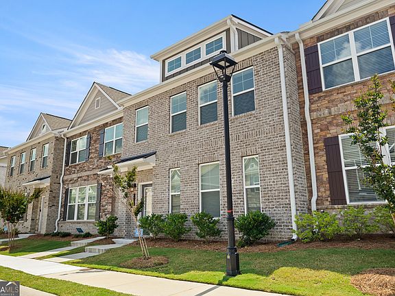 3rd image of 2956 Chene Pl