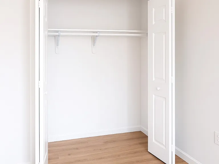 607 Lily Ct — Photo 12