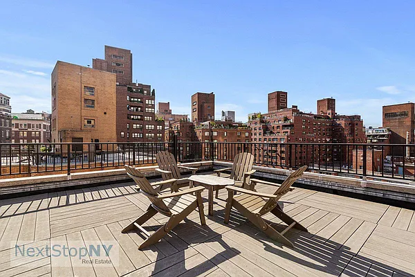 Sold by NextStopNY | media 22