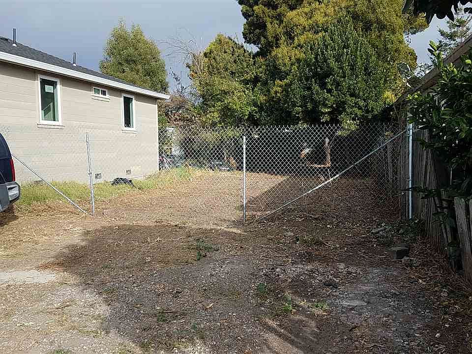 2nd image of 1958 Mason St