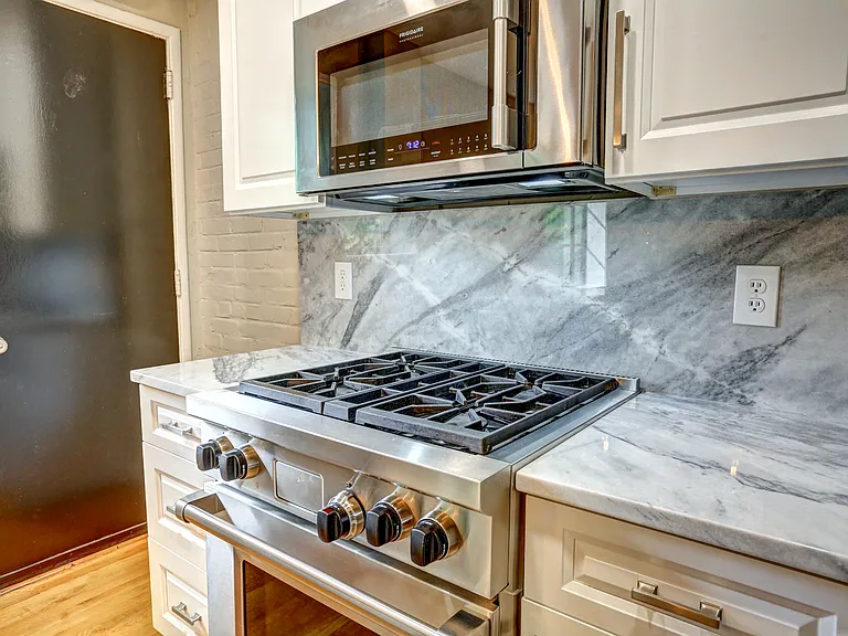 101 Tempsford Ln #D — Photo 3