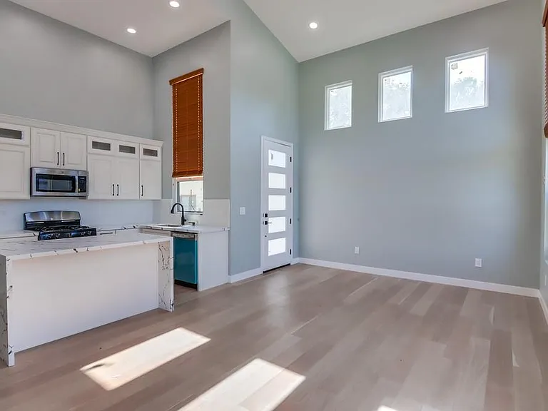 3336 Altadena Ave — Photo 13