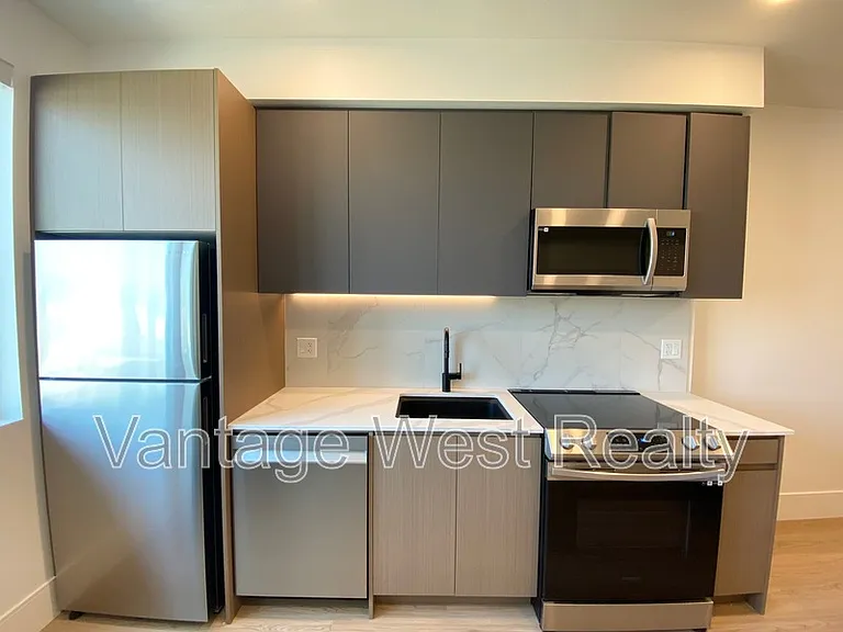 720 Klo Rd #308 — Photo 3