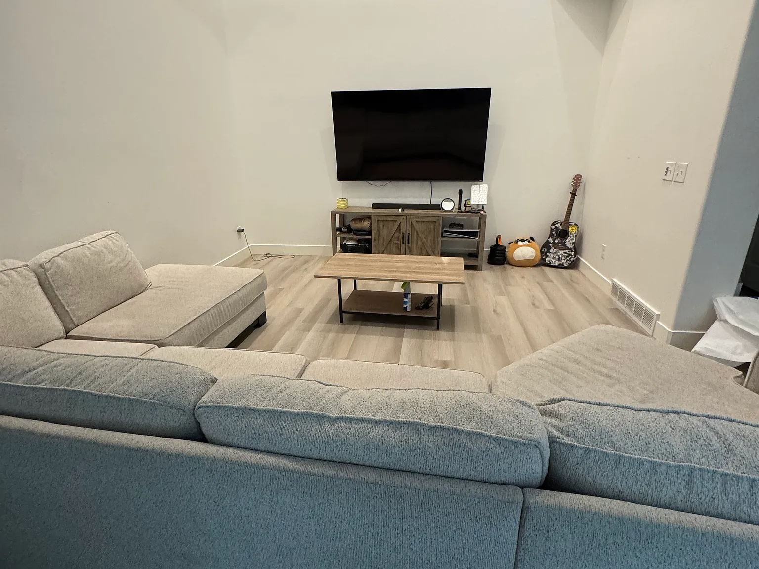 3 bed, 2.5 bath, 1695 sqft, $2,500 — Photo 4