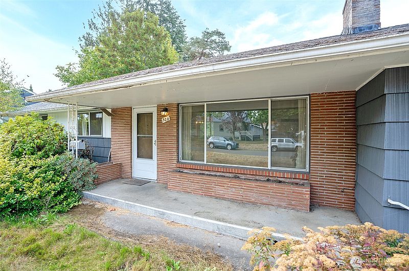 3rd image of 520 S 94th Street