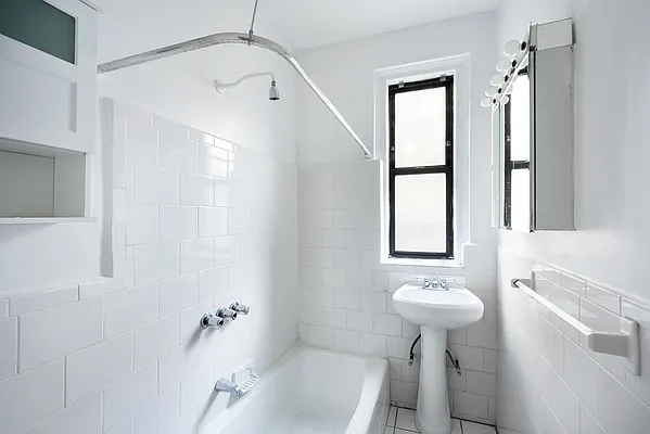 Sold by Warburg | media 1