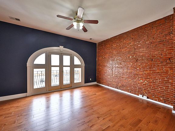 2nd image of 1832 W Girard Ave APT 3