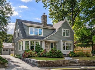 215 Lake Ave, Newton, MA 02461