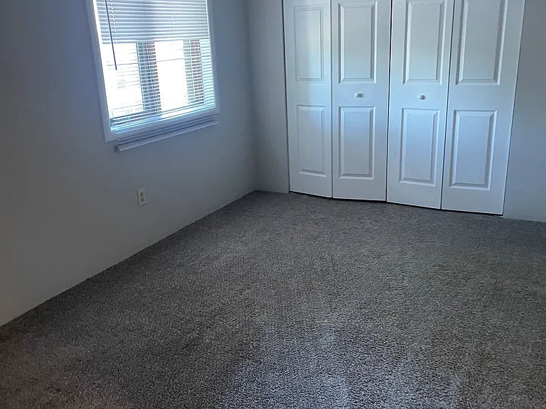 28 Oakhurst Dr #3 — Photo 4