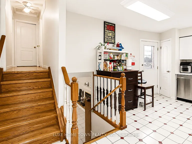 762 Railton Ave — Photo 11