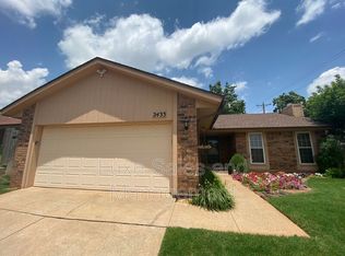 2433 Shady Tree Ln, Edmond, OK 73013