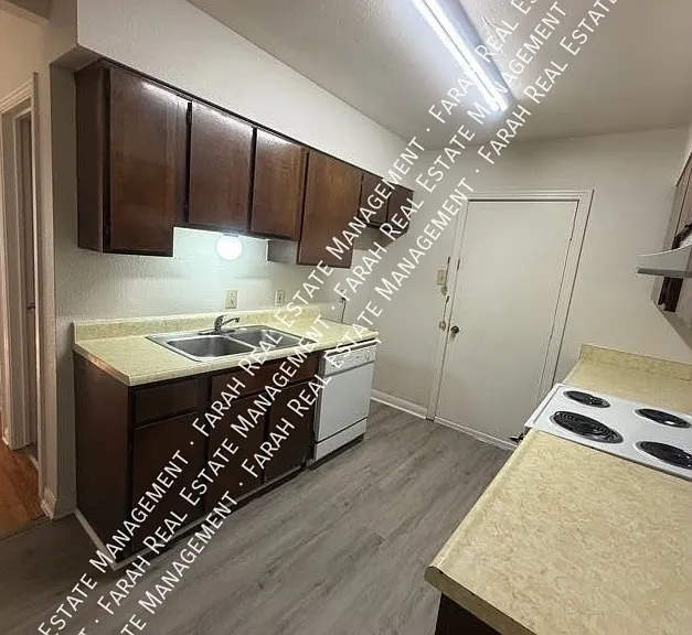 5400 Farah Pl — Photo 6
