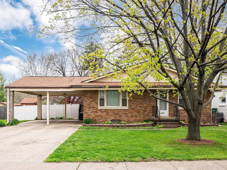 1st image of 3217 N Twelve Oaks Dr