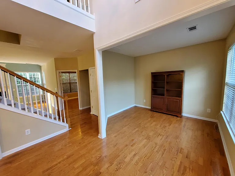 9708 Northfork Dr — Photo 13