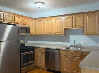 19 Concord Ct APT 1C, Ashland, MA 01721