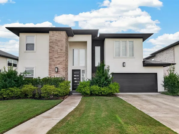 4615 Brazos Shores Dr, Sugar Land, TX 77479