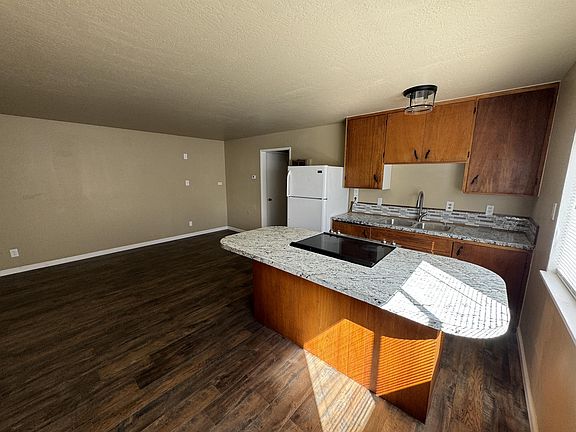 3rd image of 1198 Martin Ave #5