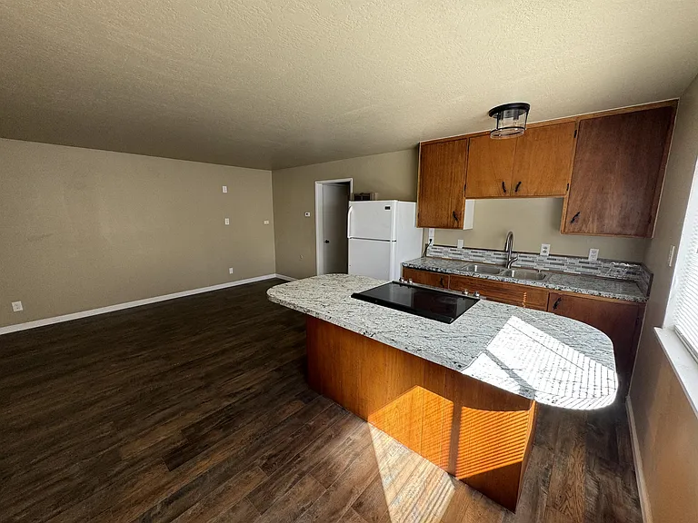 1198 Martin Ave #5 — Photo 3