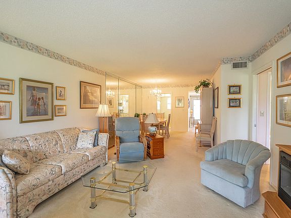 4th image of 2460 SW 22nd Ave APT 812