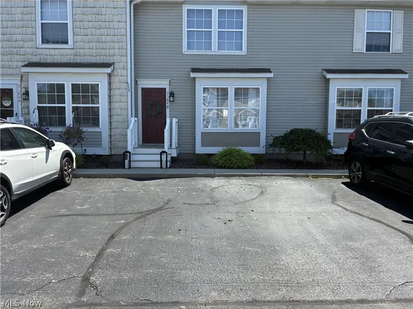 3184 Deer Trl Unit B, Cortland, OH 44410
