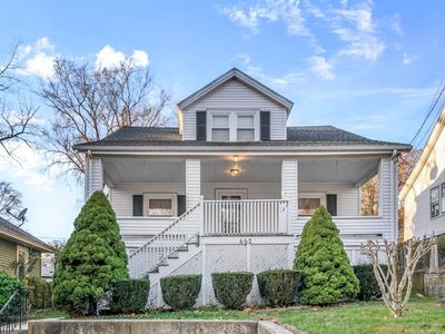 462 Loring Ave, Salem, MA, 01970