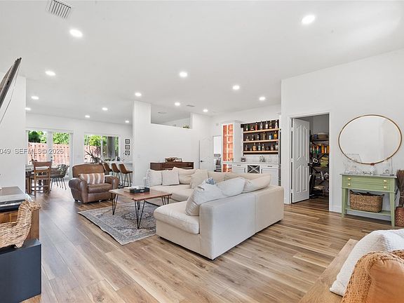 4th image of 2630 Dunwoodie Pl #0