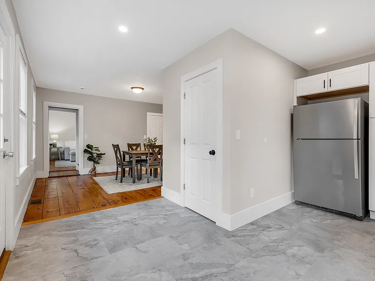 16-18 Chestnut St — Photo 10