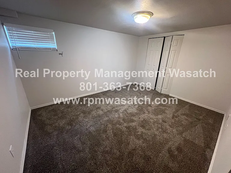 1105 S 700 E — Photo 30