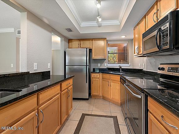 5th image of 901 Jetty Ct