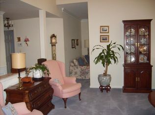 132 Crestview Ln, Mount Arlington, NJ 07856
