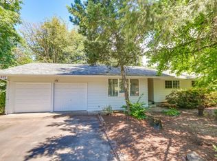 1935 Fernwood Dr, Lake Oswego, OR 97034