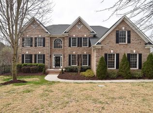910 Cove Point Ln, Tega Cay, SC 29708