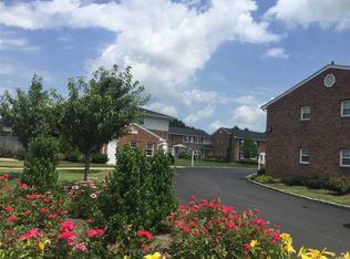 336 Kensington Ln, Bethpage, NY 11714