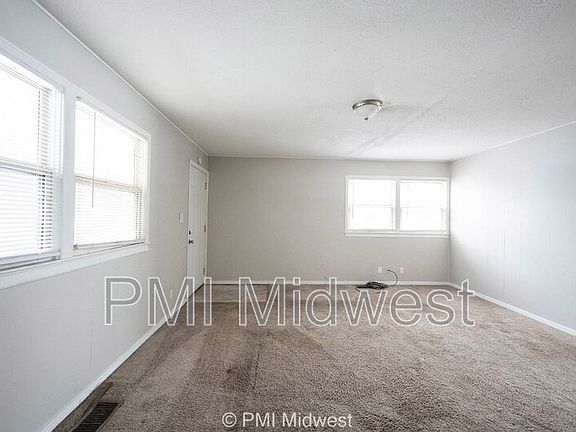 3rd image of 8126 Patton Dr